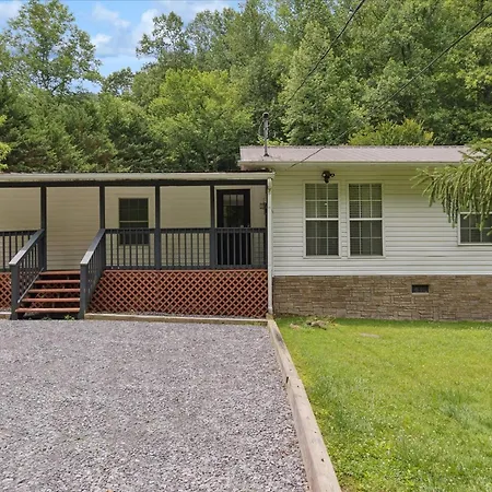Modern Style, Arcade, Fire Pit, Pet Friendly Vila